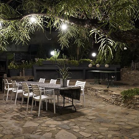 Alluring Self Catering 2 Bedroom Villa At Bokmakierie Villas Windhoek Ngoại thất bức ảnh