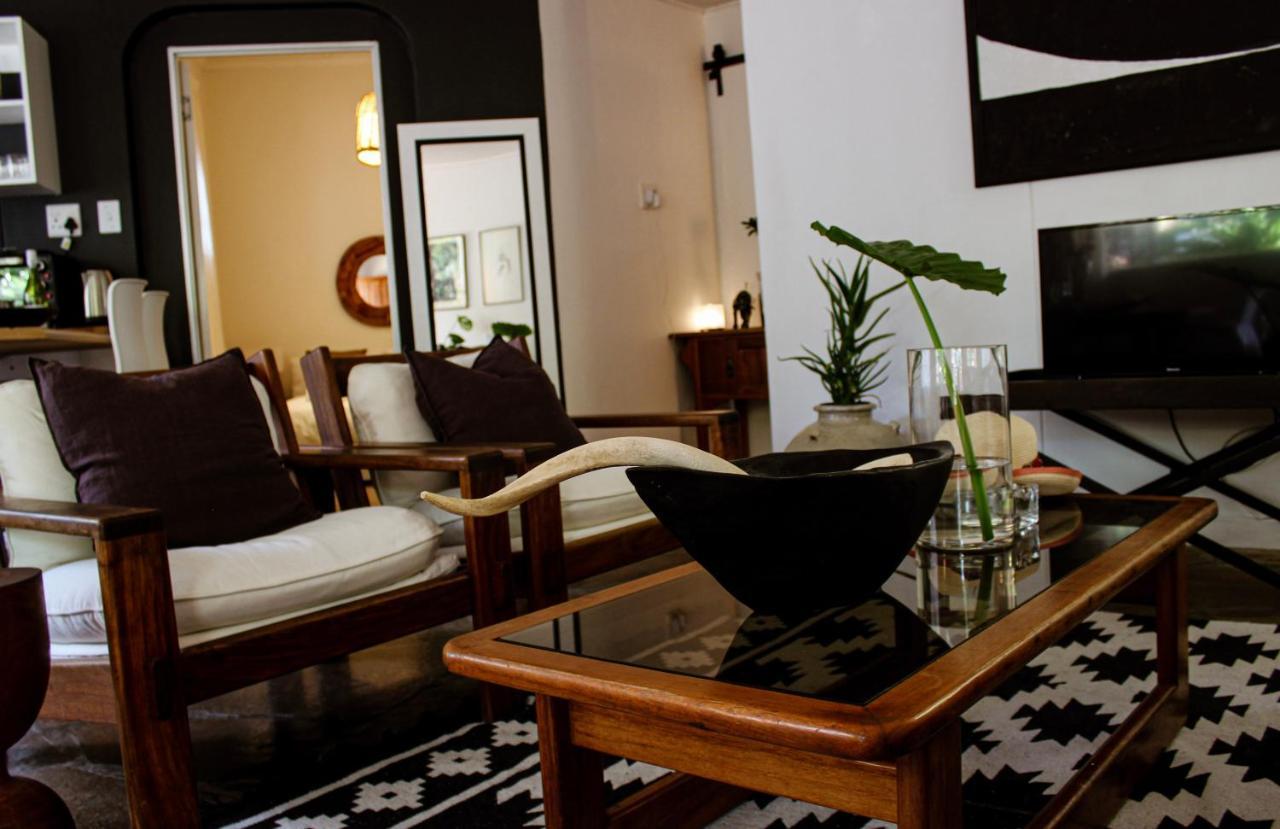 Alluring Self Catering 2 Bedroom Villa At Bokmakierie Villas Windhoek Ngoại thất bức ảnh