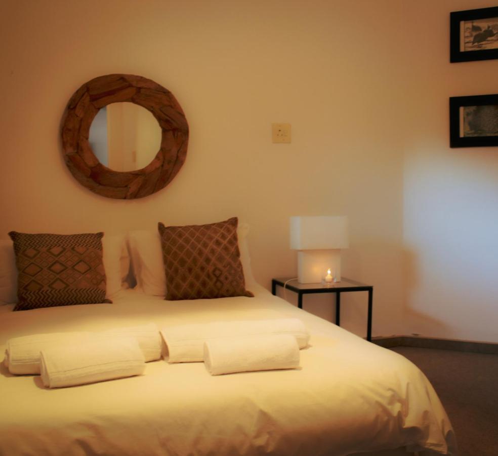 Alluring Self Catering 2 Bedroom Villa At Bokmakierie Villas Windhoek Ngoại thất bức ảnh
