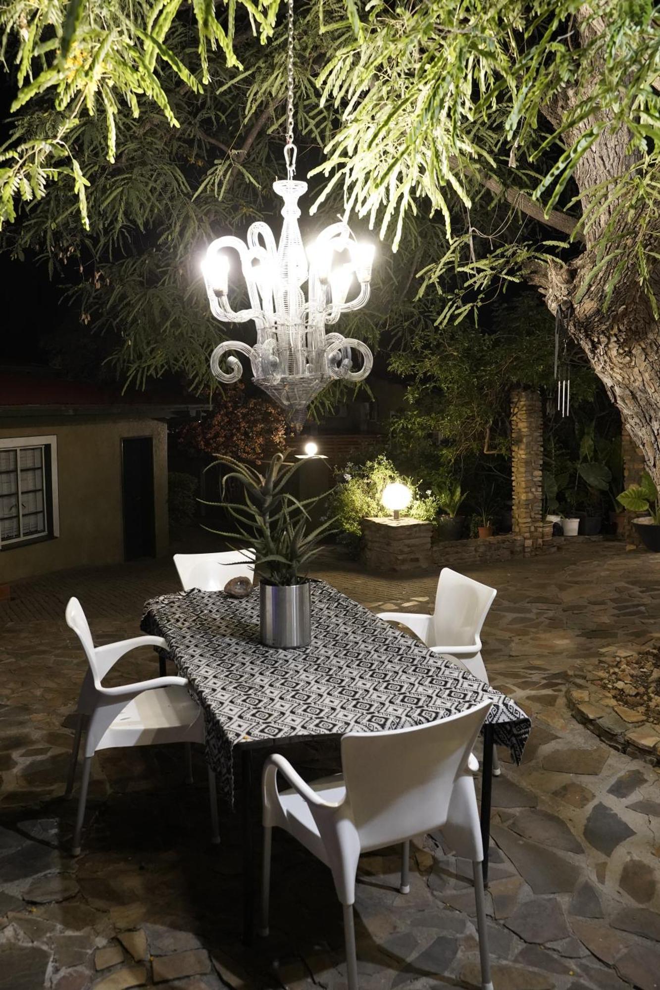 Alluring Self Catering 2 Bedroom Villa At Bokmakierie Villas Windhoek Ngoại thất bức ảnh